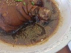 -老码头黑皮肘子锅包肉熏酱水饺(文政街店)