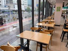 -老乡鸡(武汉中南梅苑小区地铁站店)