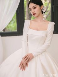 -Lady  Jane高端婚纱礼服馆