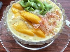 杨枝金捞斑斓河粉-甜津美