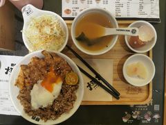 大碗过瘾双拼-熊吞·大碗丼烧肉饭(清江浦区万达店)