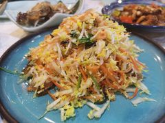 圆白菜拌海蜇-渔娘渔家丹东海鲜(东直门店)