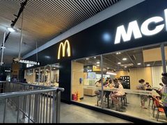 -麦当劳(轻轨曹杨路店)