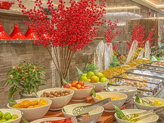 自助取餐区-云端西餐厅(南宁龙光那莲豪华精选酒店)