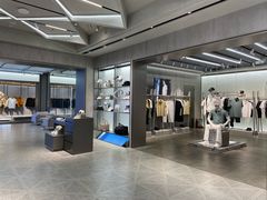 -迪桑特DESCENTE(青岛山东路万象城店)
