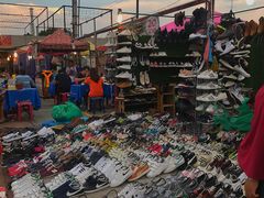 -席娜卡琳火车铁道夜市