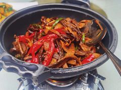 干锅鹿茸菇-蔼若春.传承三十年云南菜(金碧公园店)