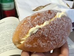 忌廉包-老佛爷饼店