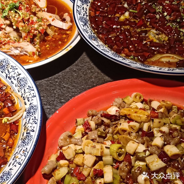 探店打卡|被推荐了好几次的破店小酒馆