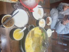 -乡土黄·鲜牛肉火锅·小龙虾(兴业街店)