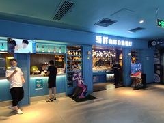 门面-领鲜活海鲜榴莲自助火锅(东门店)