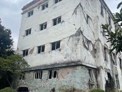 -四川汶川特大地震漩口中学遗址