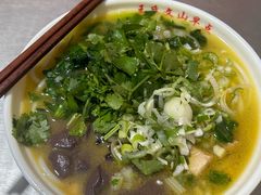 -文山荷鲜居(翠湖店)