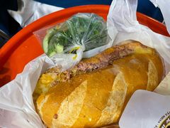 -Bánh Mì Huynh Hoa