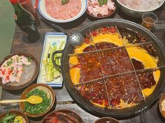 -周小明火锅(黑金冠社区店)