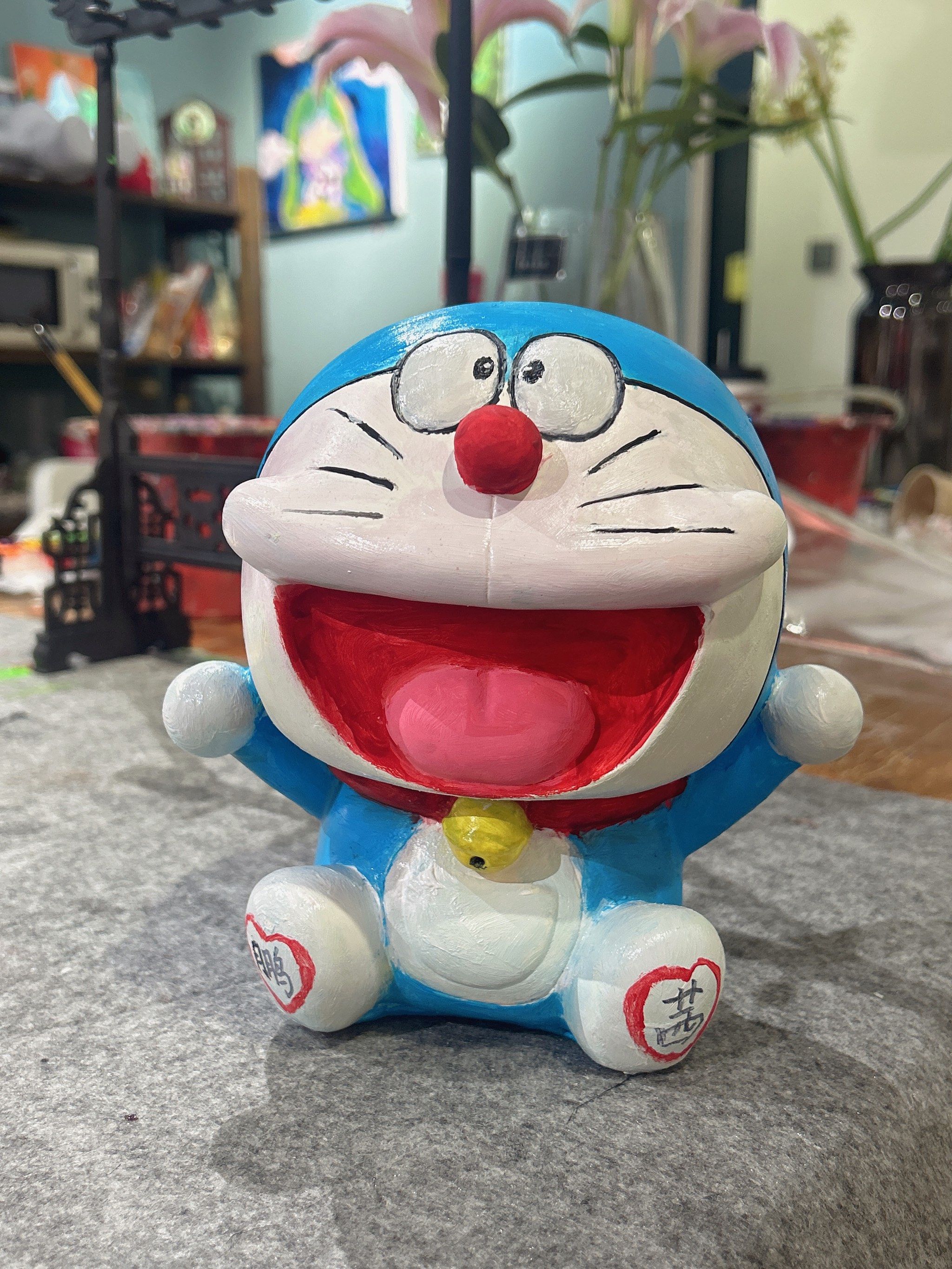 艺术的创作总是披荆斩棘,哆啦a梦画成了有点黑眼圈