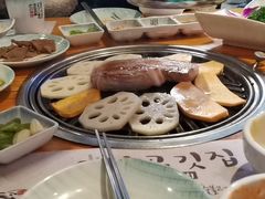 藕片-唯成•韩国炭火烤肉 유성고기