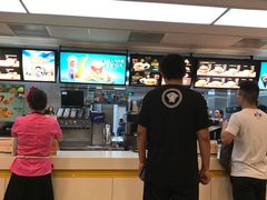 -麦当劳(轻轨曹杨路店)