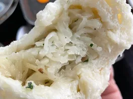 萝**子