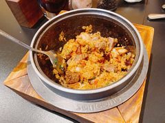 葱烧澳洲牛肉配石锅饭-酒池星座(深圳湾后海汇店)