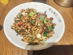 -富正毅三下锅·湘西韵味(天门山索道店)
