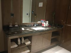 -红方格精致酒店(泸州金融中心万象汇店)