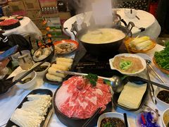 -鲜入围煮花胶鸡海鲜火锅