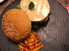 -HIGH FIVE哈福手工汉堡(桂林路店)