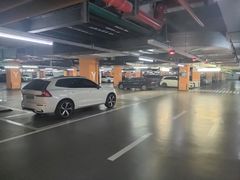 -龙湖虹桥天街-停车场