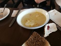 大葱和土豆浓汤伴温泉蛋-FISH&POTATO Cō(地中海美食 万象城店)
