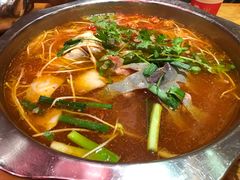 酸汤鱼-老凯俚酸汤鱼(鸿通城店)