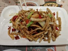 干煸茶树菇-添福来墨鱼饺子 · 海鲜东北菜(大连星海·黄浦路店)