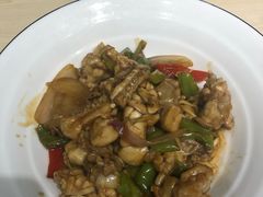 爆炒牛蛙拌川-汤去三面