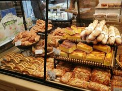 面包甜点陈列柜-罗森尼娜(德思勤店)