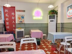 -捌贰虾蟹·江湖菜馆(江汉路店)