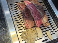 -臻牛烤肉