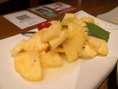 -云海肴·汽锅鸡·云南菜(天山百盛优客店)