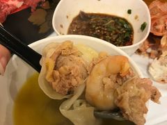 -鲜入围煮花胶鸡海鲜火锅