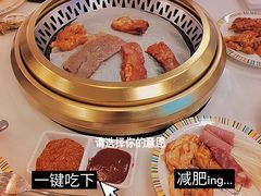 -布罗城堡自助烧烤(鸿通城购物中心店)