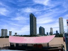-曼谷湄南河畔华美达广场酒店