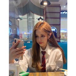 -AYO SALON