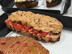 -HOT CRUSH趁热集合·现烤面包(上海环球港店)