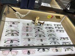 -视野联行眼镜·蔡司授权店(长白万象汇店)