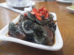剁椒皮蛋-虾女王·龙虾·烧烤(龙江店)