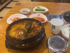 土豆排骨火锅（辣）-喇喇排骨火锅·传统韩式脊骨汤(望京西园总店)
