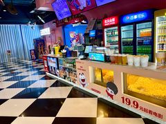 -完美世界影城(昆明翡翠湾店)