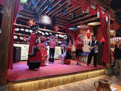 -老滇山寨•云南特色菜•地方菜•民族风情歌舞表演(金碧店)