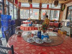 -明月食府(二区干二路店)
