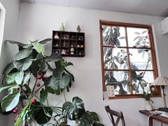 -In Cafe隐食研室