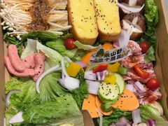 -山野的朋友露营炭火烤肉